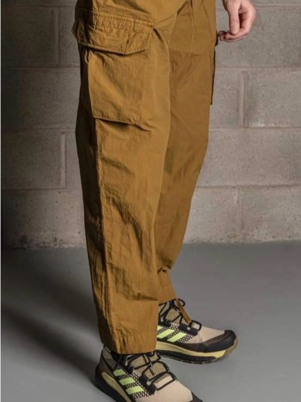 Men's Cargo Pants in Tan with Utility Pockets